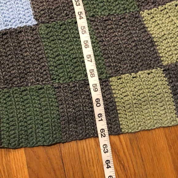 Crochet Blanket Checker Pattern - Picture 4 of 7